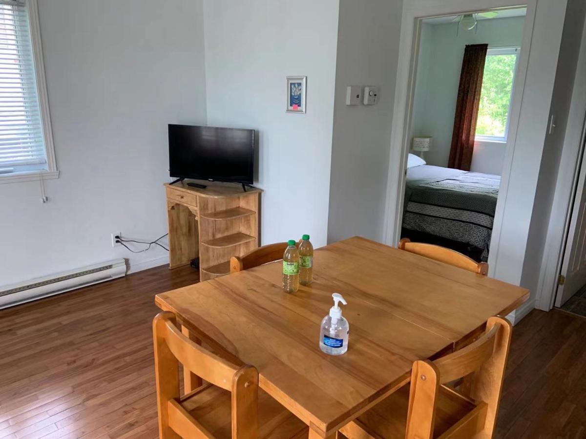 Motel & Chalets --Shefford-Waterloo- Habitation Forest Exterior photo