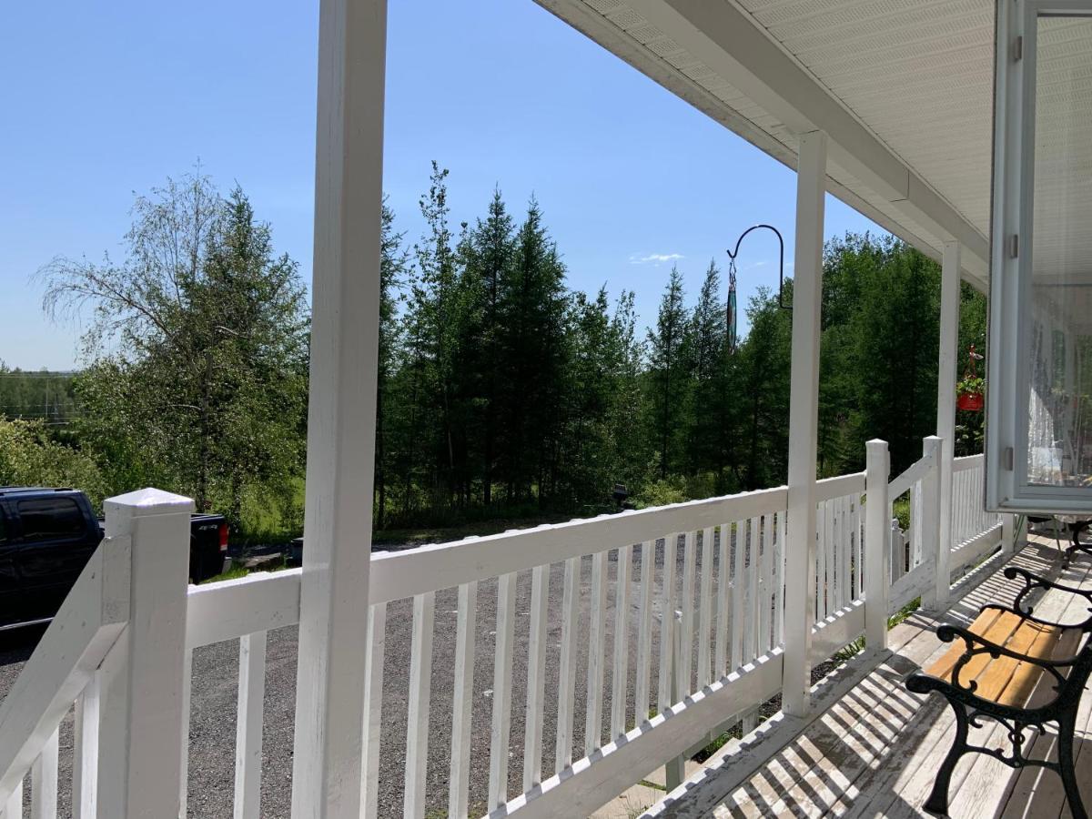 Motel & Chalets --Shefford-Waterloo- Habitation Forest Exterior photo
