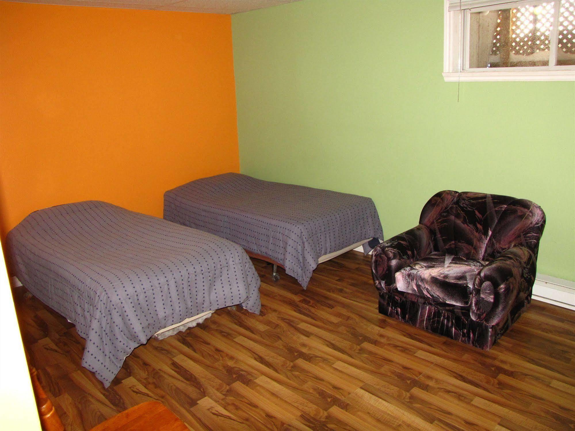 Motel & Chalets --Shefford-Waterloo- Habitation Forest Exterior photo